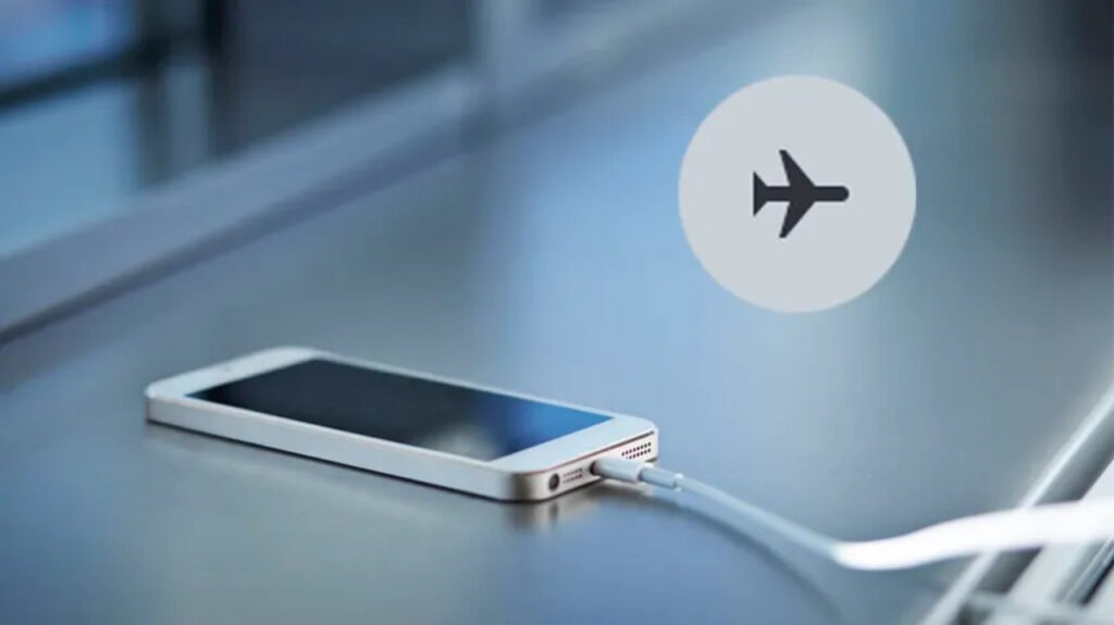 Mitos atau Fakta? Airplane Mode Bisa Bikin HP Lebih Cepat Terisi Saat Dicas!