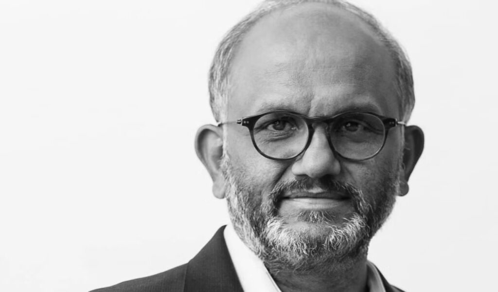 18 Tahun di Puncak Adobe, Kisah Mundurnya Shantanu Narayen